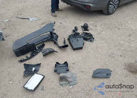 2011 Mazda Mazda3 S Sport z USA, uszkodzony, nr VIN JM1BL1U55B1404324